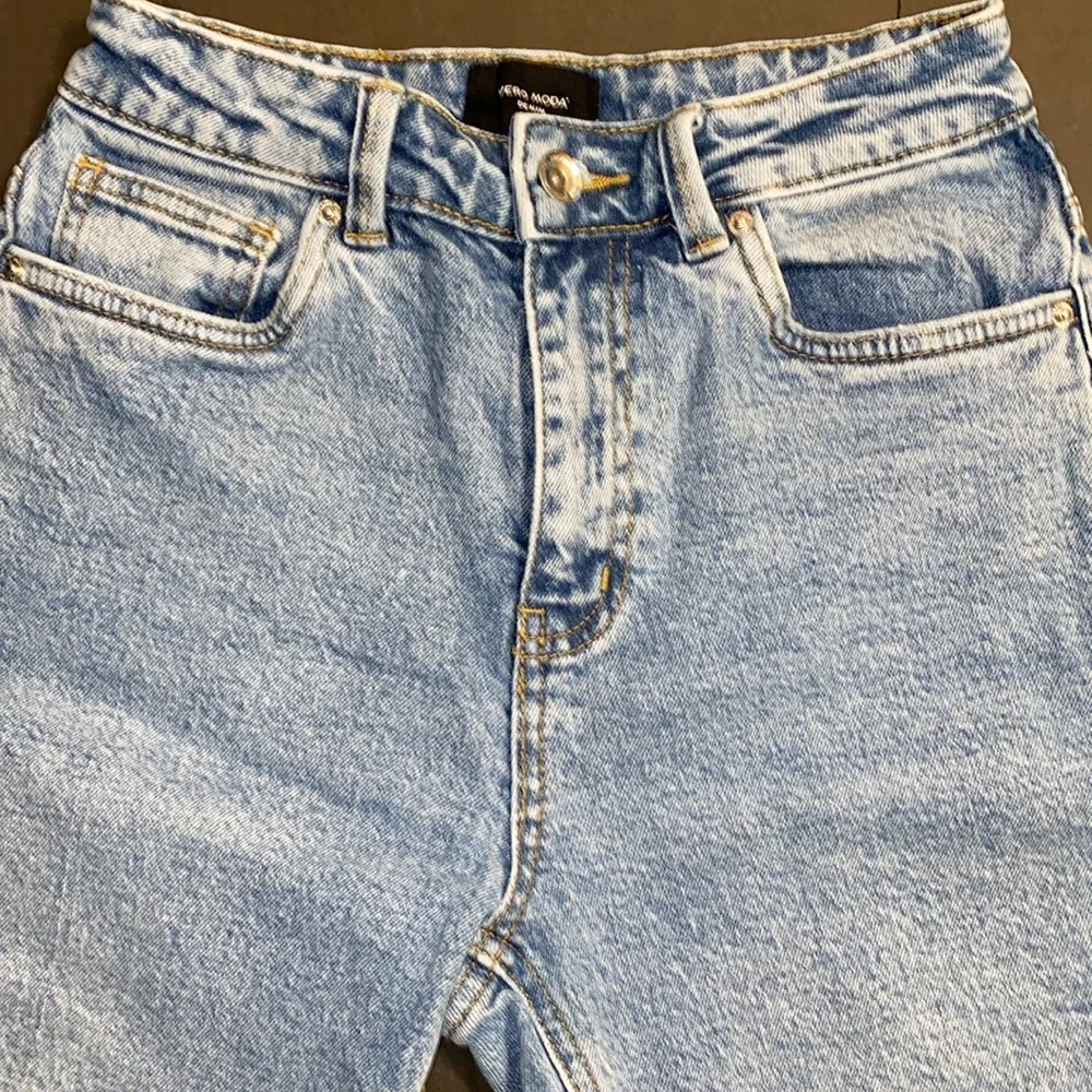 Vero Moda Denim 25/32 High Rise Crop Ankle Washout Distress Jeans - Picture 7 of 14